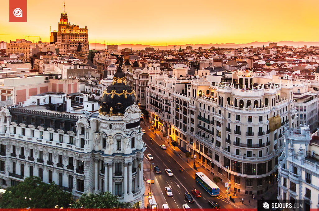 Vue panoramique de la Gran Via à Madrid