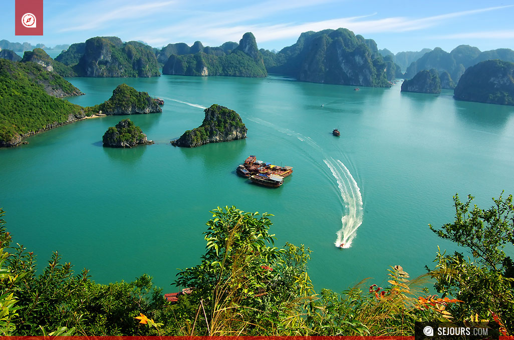 Paysage pittoresque de la mer de Ha Long Bay - Vietnam